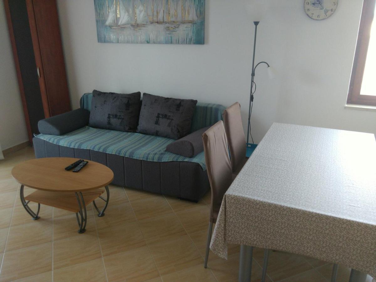 Apartman1 L&K Zara Esterno foto