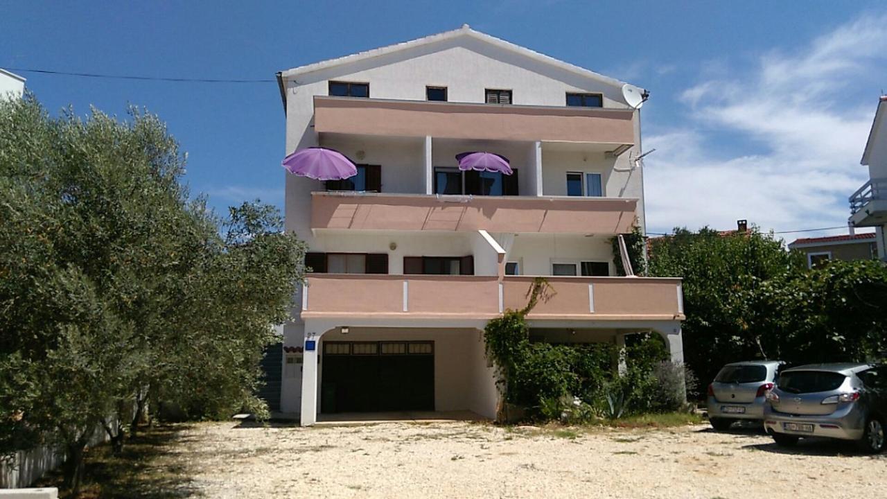 Apartman1 L&K Zara Esterno foto